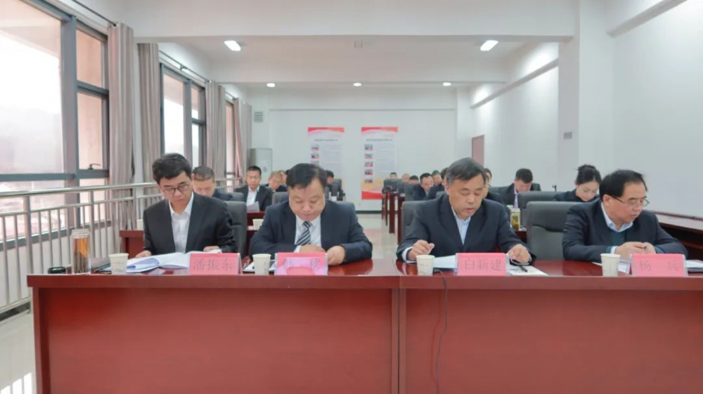 踏平坎坷成大道 實(shí)干奮斗鑄輝煌！陜西銀礦召開(kāi)六屆一次職工代表...